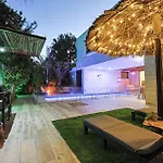 Country Villa - Ella Sun